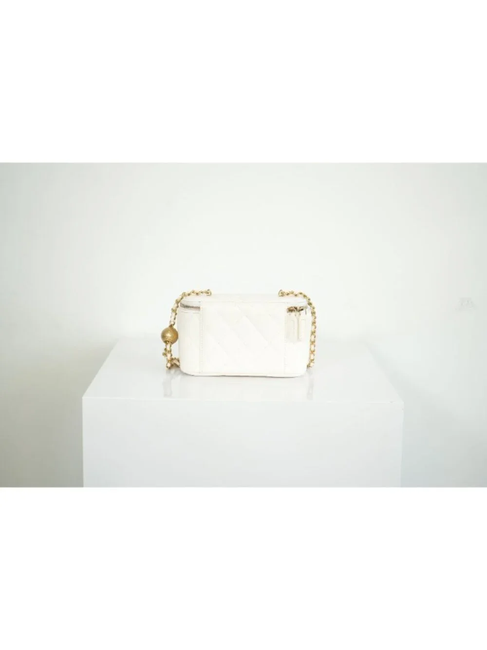 Chanel White Quilted Lambskin Leather Vanity with Dust Bag